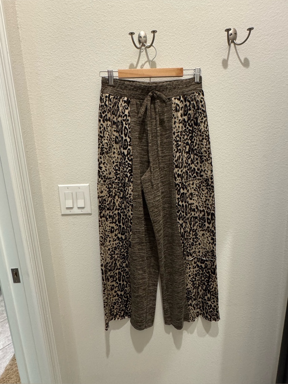 Gigio Leopard Print Wide Leg Pants